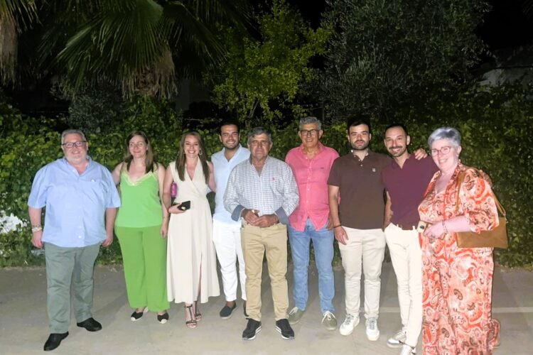 Celebración de la amistad y cooperación: Corporación de Puçol homenajea 25 años de hermanamiento con visita de autoridades