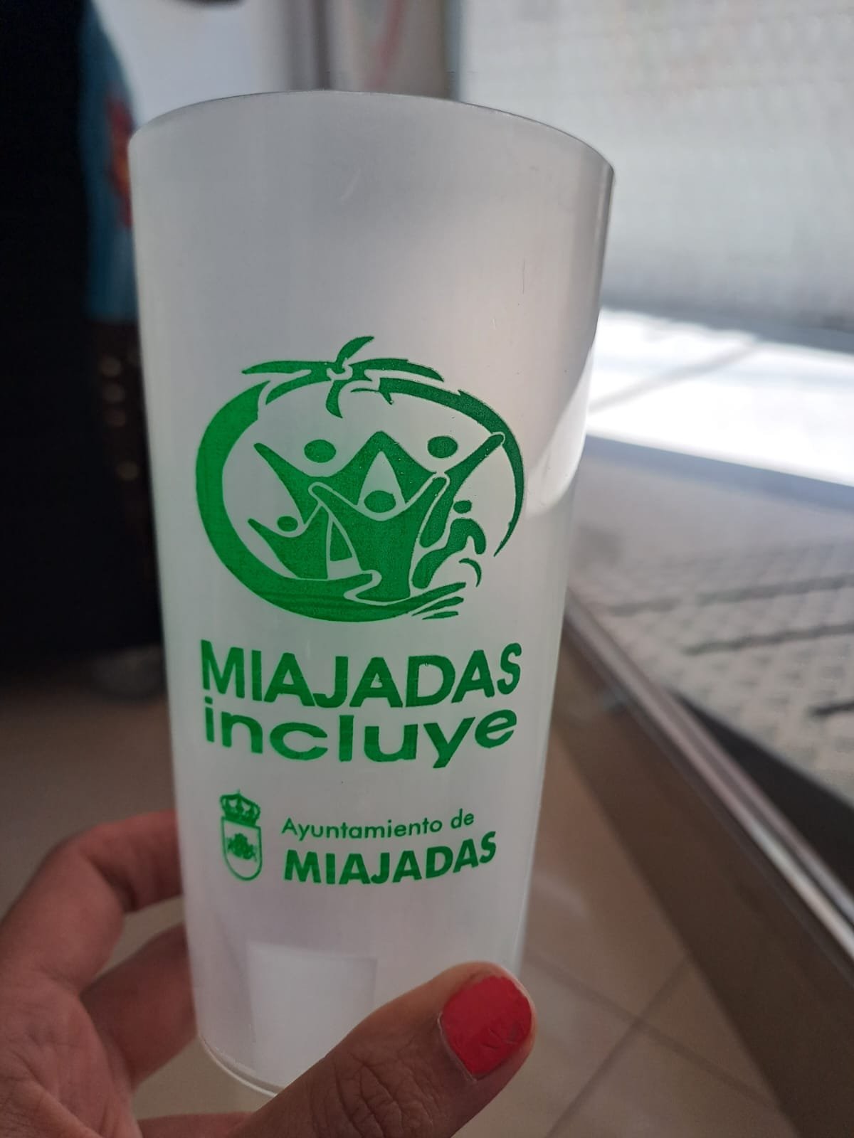Festival de gastronomía sostenible en Miajadas, un paso adelante hacia la inclusión con vasos reutilizables y solidarios