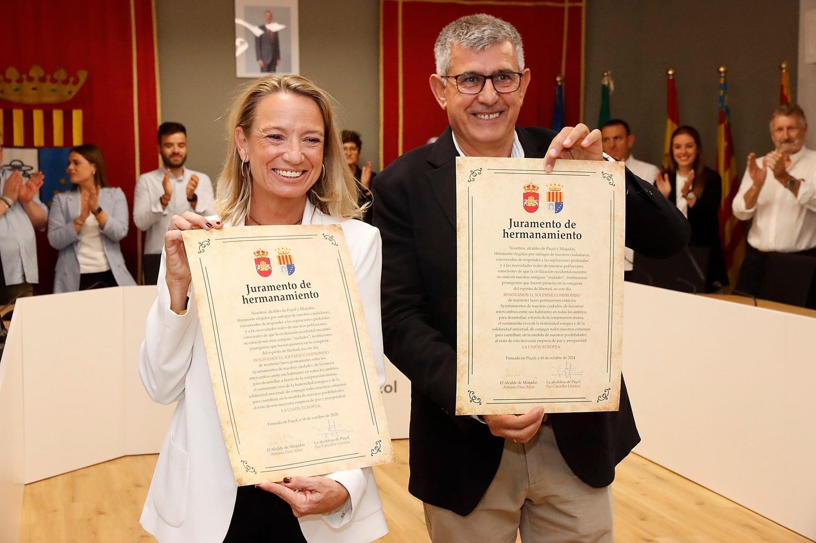 Miajadas y Puçol celebran 25 años de amistad y hermanamiento con eventos emotivos y culturales.