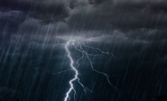 Aviso de lluvias intensas y tormentas en Extremadura para hoy y mañana