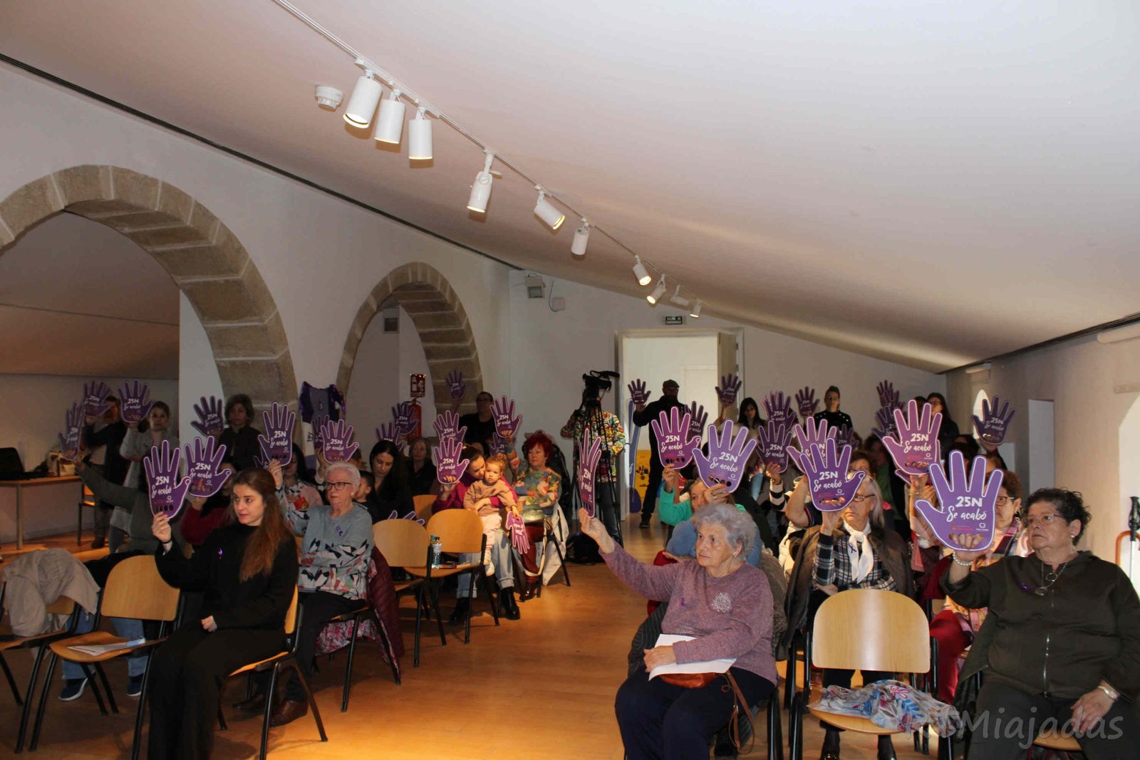 Mujeres unidas por la lucha contra la violencia: conmemorando el Día Internacional de la Eliminación de la Violencia contra la Mujer