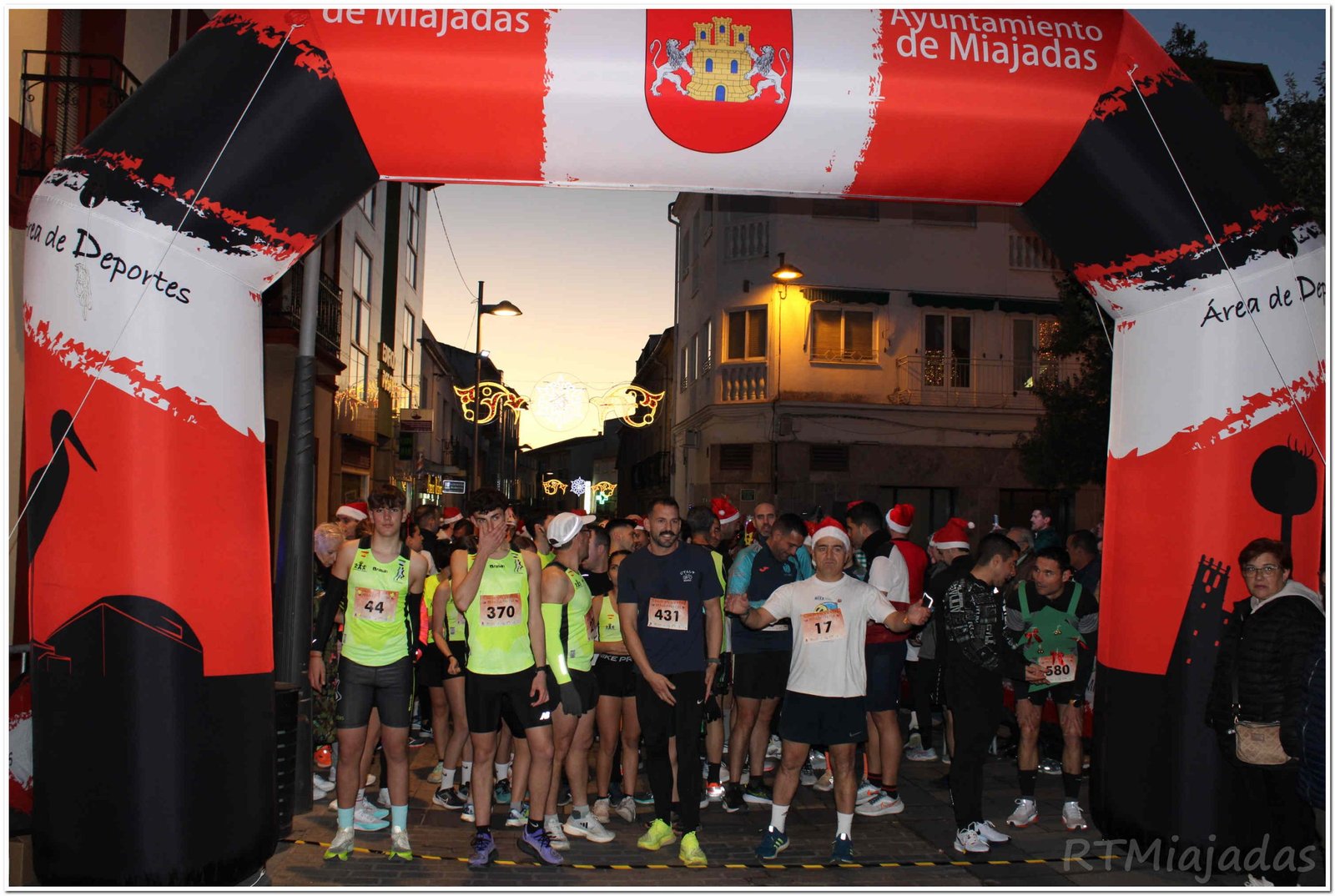 Más de 500 corredores se unen a la X San Silvestre Miajadeña con dorsal asignada