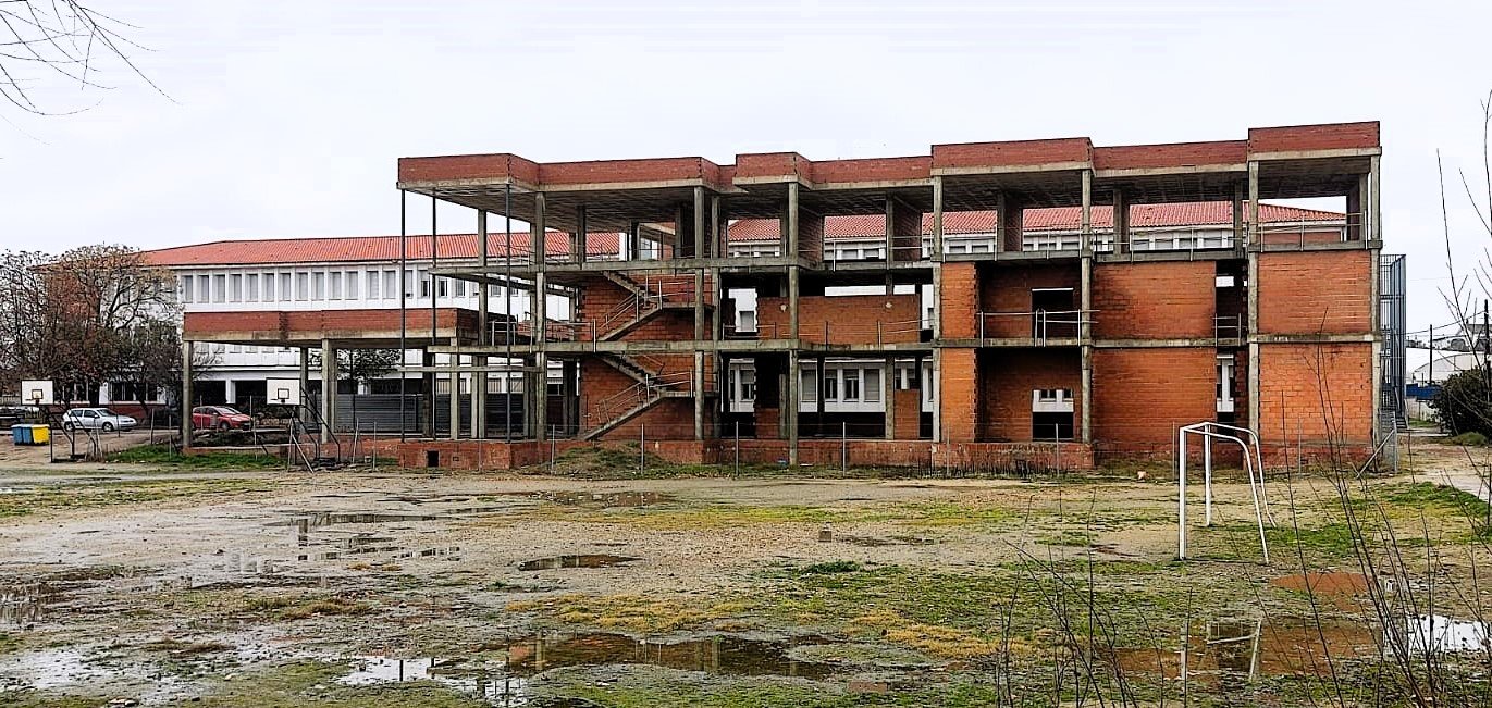 Las actividades académicas del IES Gonzalo Torrente Ballester se reactivarán en aproximadamente seis meses.