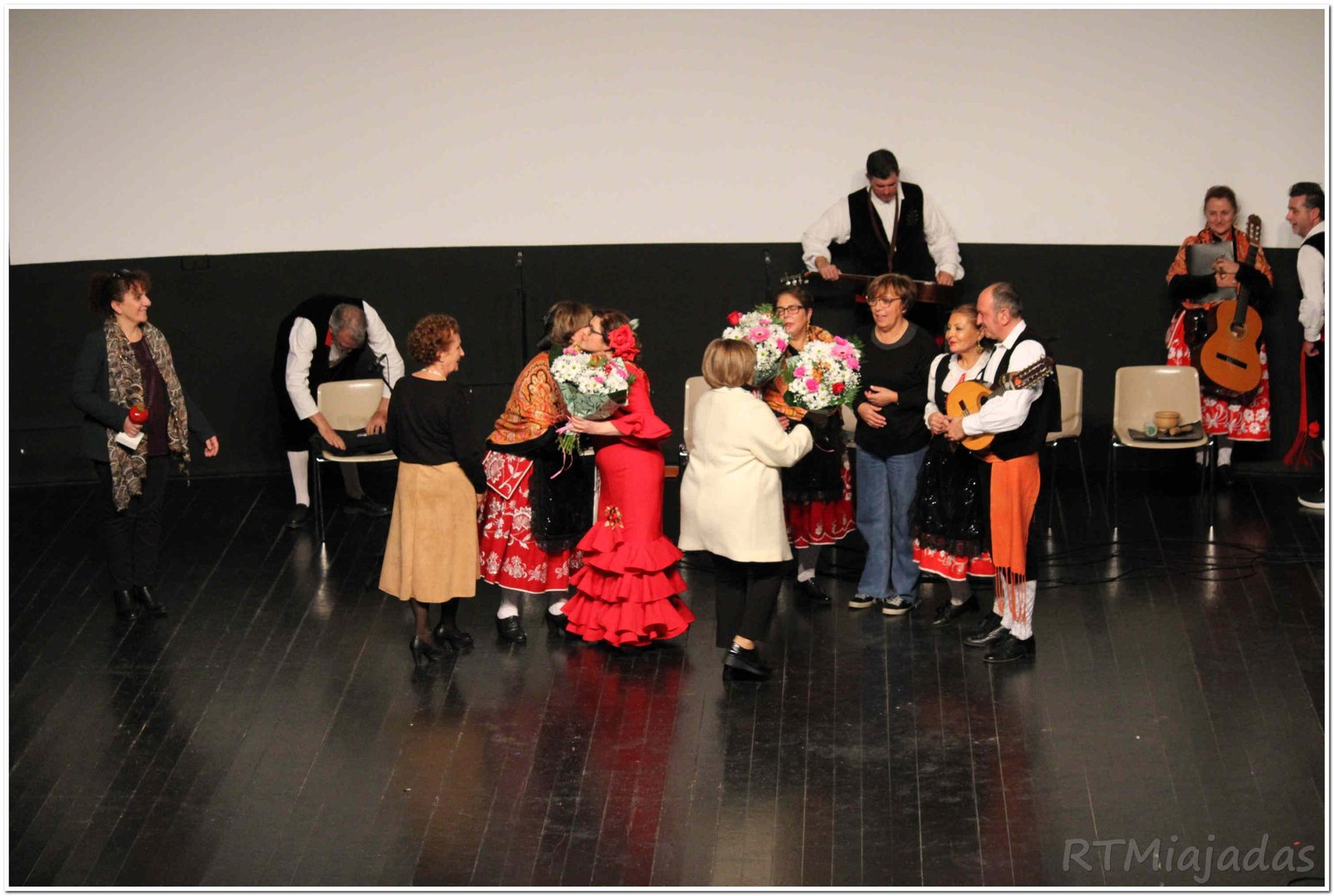 Gala Benéfica Emocionante y Entretenida de la AECC de Miajadas