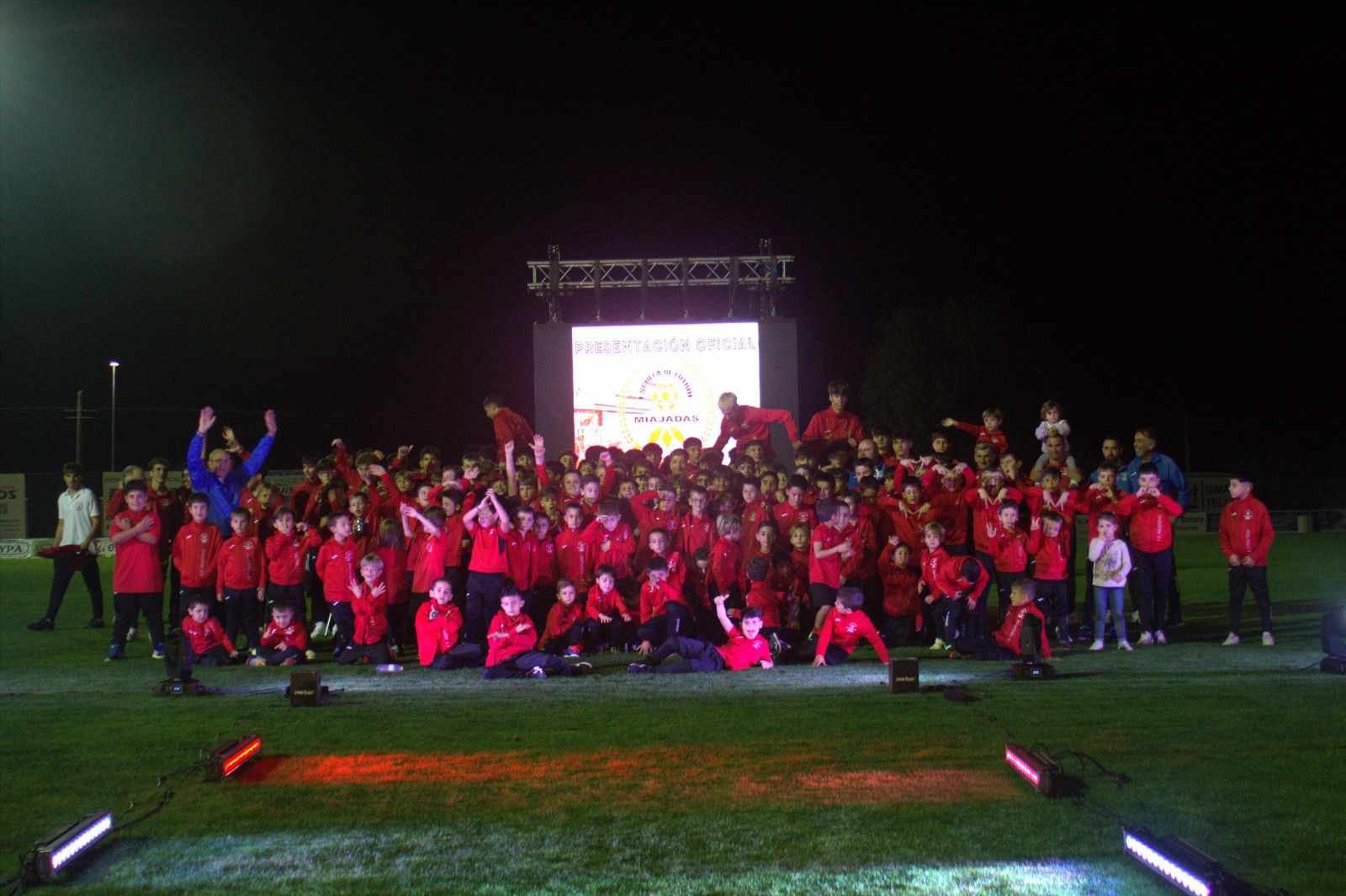 El Colegio de Recreos organiza este domingo el «Día sin Pelota» para promover la coeducación y el juego sin balón.
