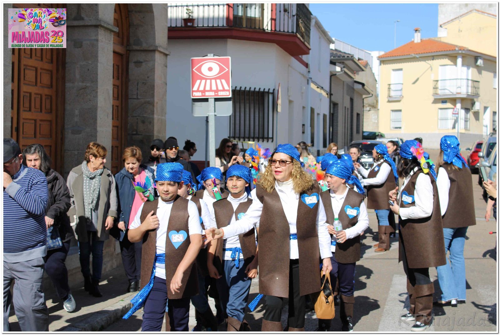 «El desfile de carnaval de los Piratas del CEI Majetes y el colegio Sagrado Corazón es un evento inolvidable»