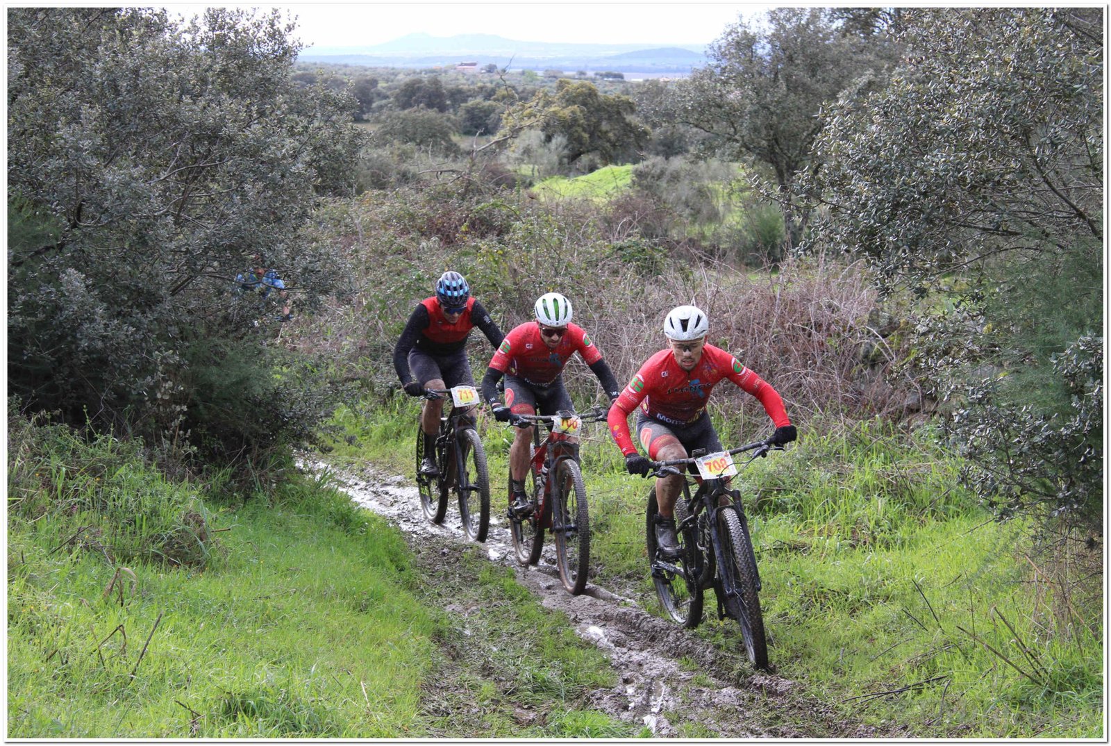 La X edición de la Titán de los Ríos superó obstáculos climáticos con valentía y determinación