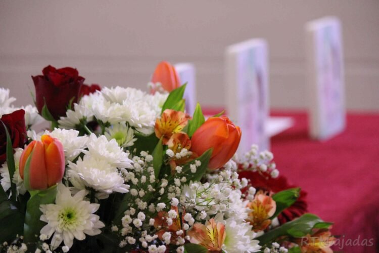 Poesías para conmemorar el Día Mundial de la Poesía en Miajadas con versos inspiradores y emotivos.