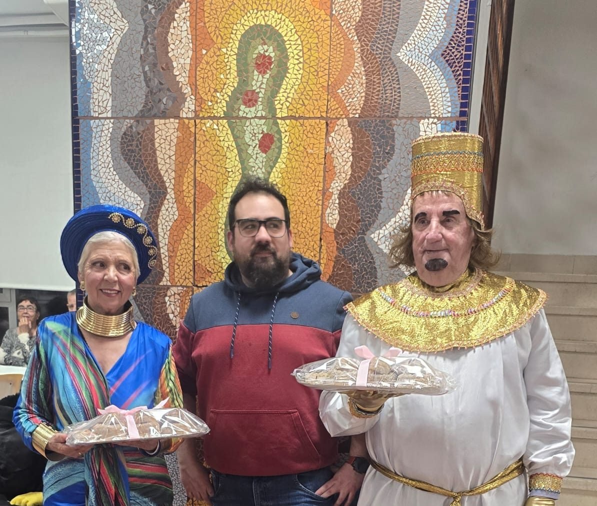 El Centro de Mayores invita a su Baile de Carnaval y Concurso de Disfraces: ¡No te pierdas la fiesta del año