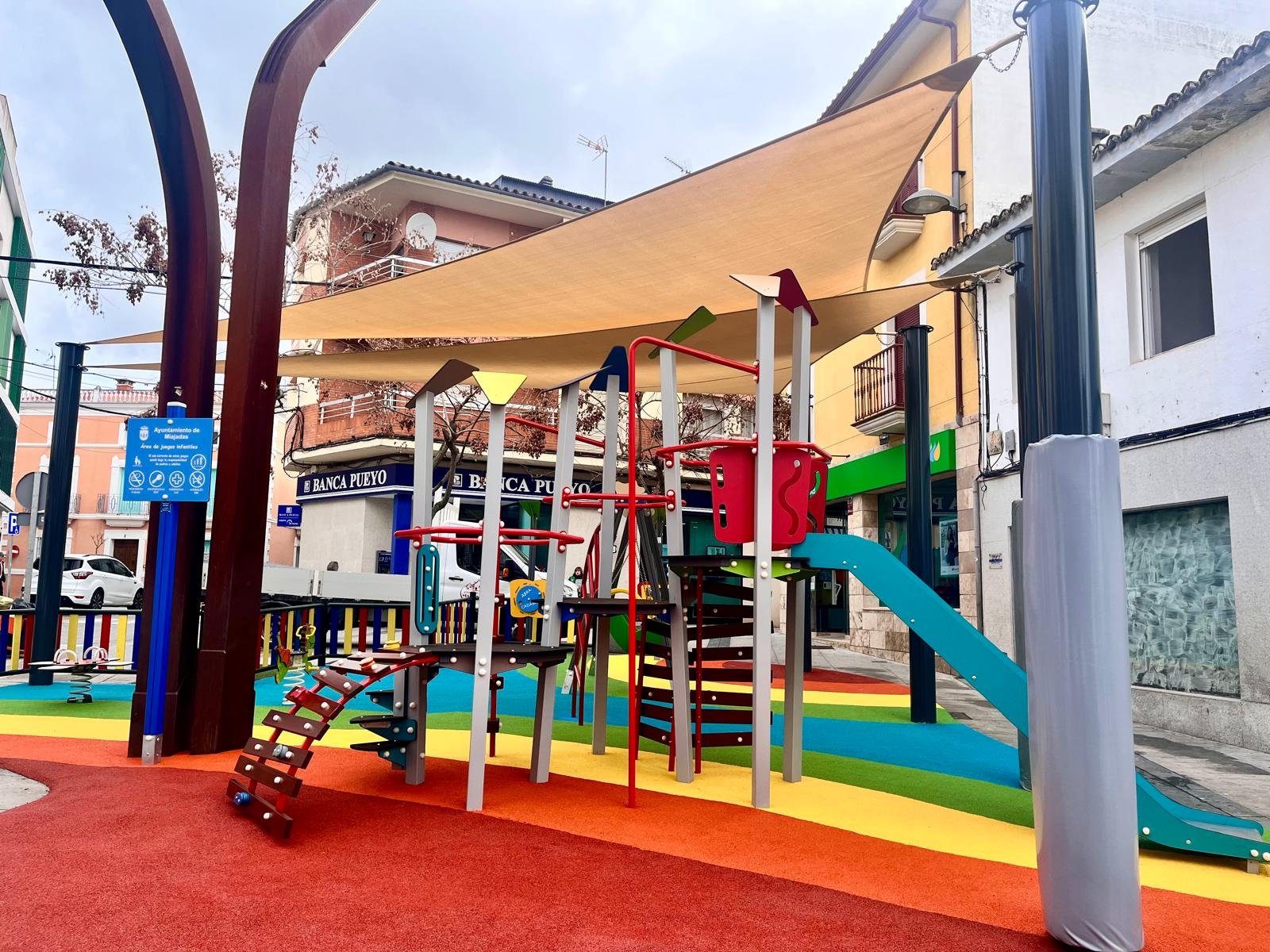 ¡Descubre el Parque de Juegos Infantil de la Plaza de España: ¡Un lugar de diversión y aventuras para niños de todas las edades