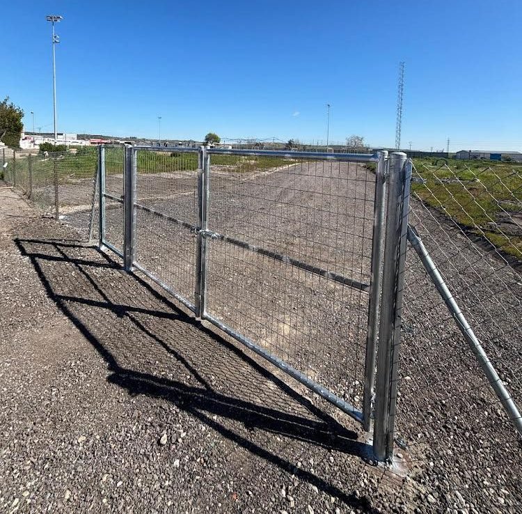 Acceso y seguridad garantizados en la Pista de Atletismo de Miajadas