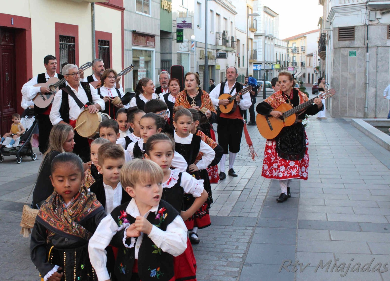 El VI Festival Folklórico Infantil «Irene Correyero» se celebra el próximo viernes, 13 de junio, ¡no te lo pierdas