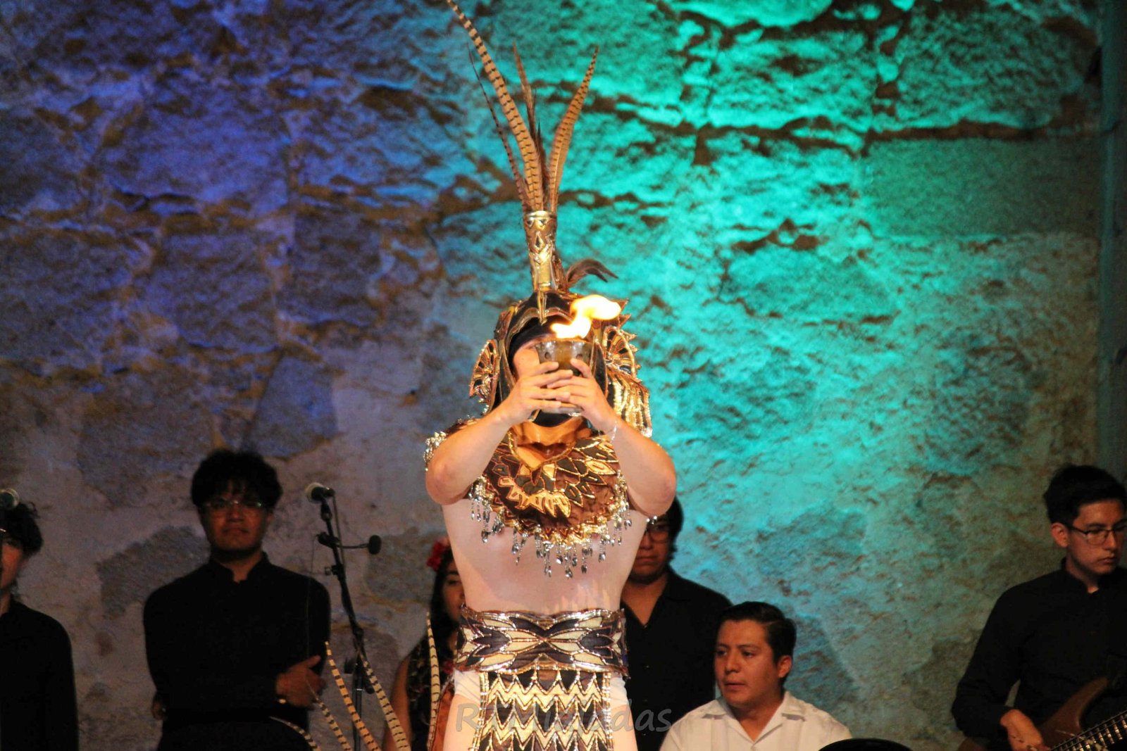 México brilló con su vibrante folklore en la 38ª edición del Festival Folklórico de los Pueblos del Mundo