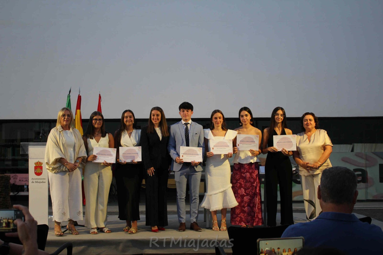Reconocimiento a los estudiantes destacados con mejores expedientes académicos del curso 2024/2025